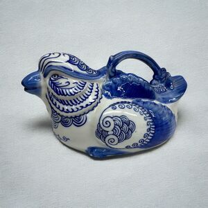 Vtg Chinese Oriental Bird Pitcher Figurine Ceramic Teapot Blue White - READ